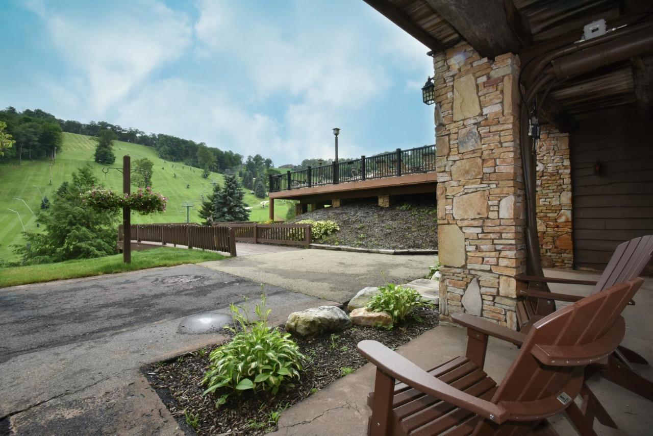 Slopeside Hotel By Seven Springs Resort Champion Zewnętrze zdjęcie